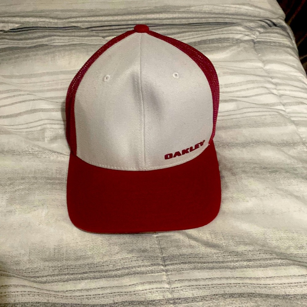 Oakley large- X-Large hat